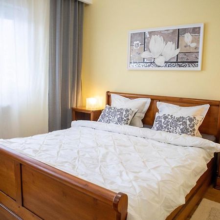 Oak Apartment - Piata Victoriei Bukarest Exteriör bild