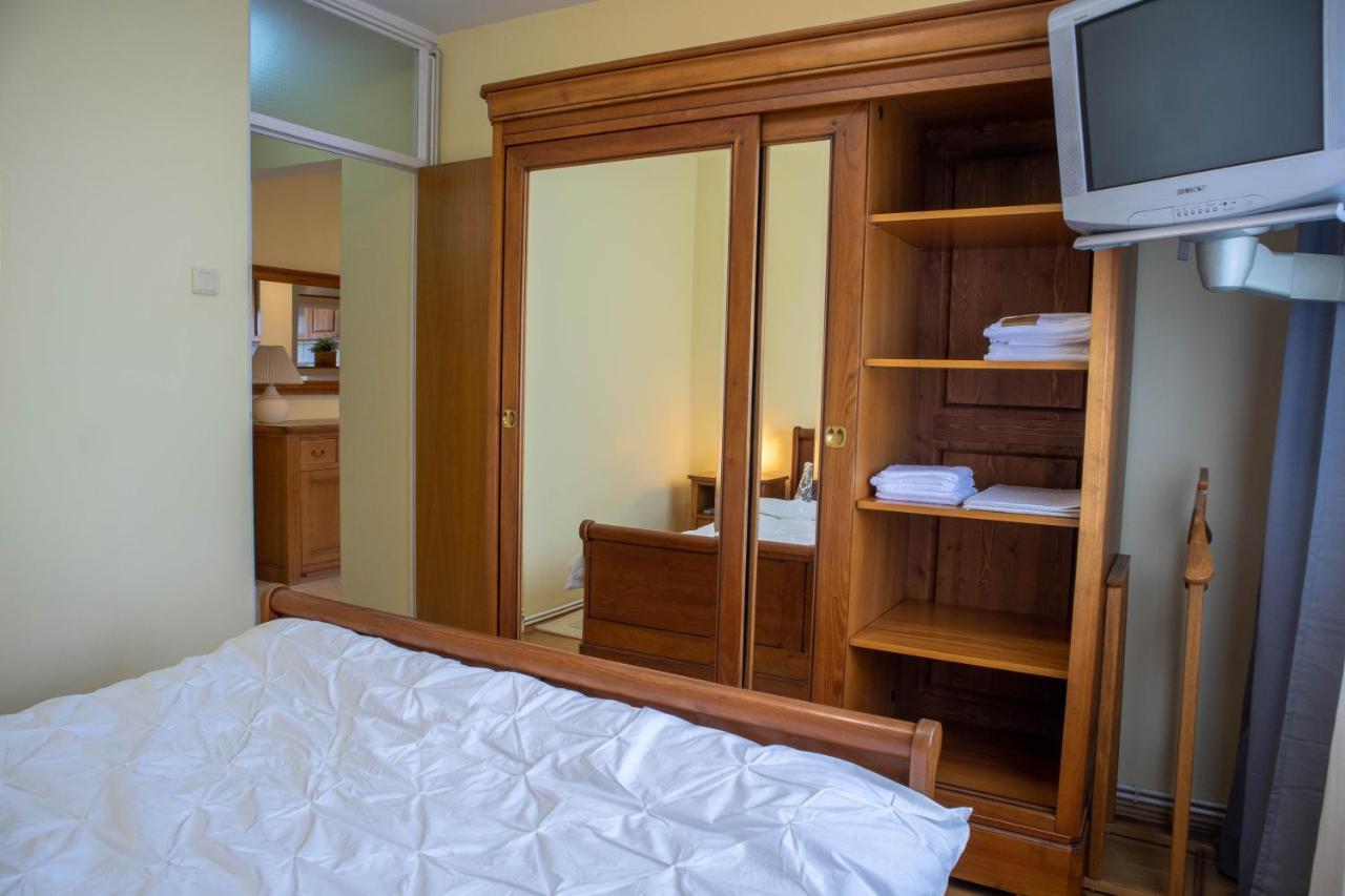 Oak Apartment - Piata Victoriei Bukarest Exteriör bild
